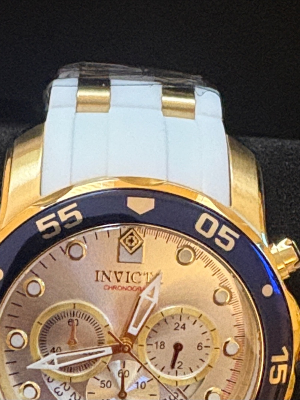 Last sale price Rare Invicta Pro Diver SCUBA
Men's Watch - 48mm, Gold, White - Picture 5 of 16